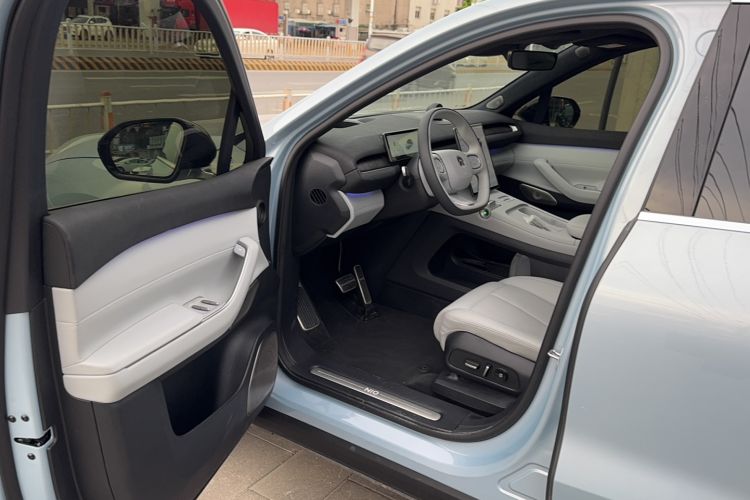 Used Nio EC7 2023 75 kWh Interior 2