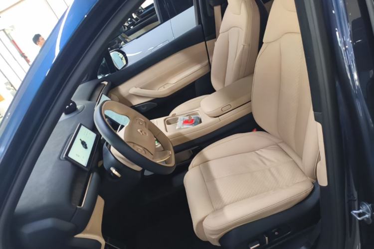 Used Nio EC7 2023 75 kWh Left Front Seat