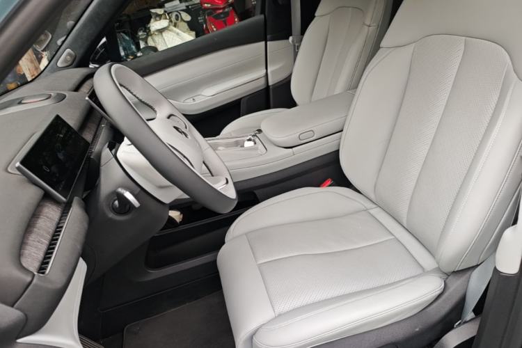 Used Nio EC7 2023 75 kWh Left Front Seat