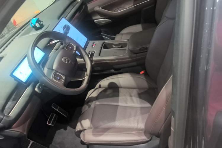 Used Nio EC7 2023 75 kWh Left Front Seat