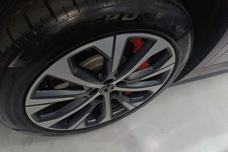 Used Nio EC7 2023 75 kWh Left Front Wheel Hub
