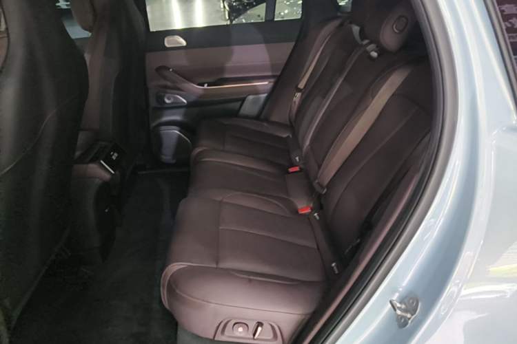 Used Nio EC7 2023 75 kWh Left Rear Seat