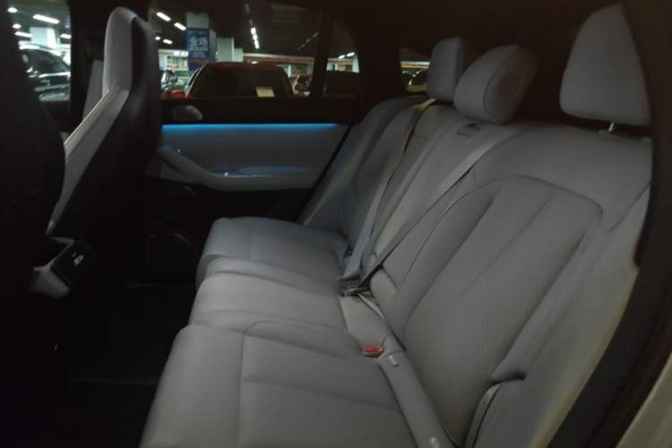 Used Nio EC7 2023 75 kWh Left Rear Seat