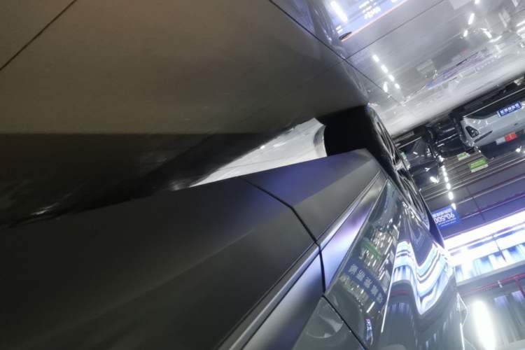 Used Nio EC7 2023 75 kWh Left Side Sill