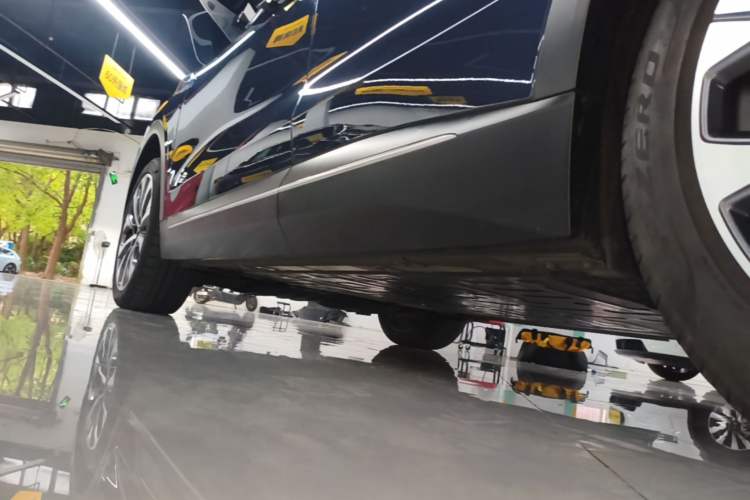 Used Nio EC7 2023 75 kWh Left Side Sill