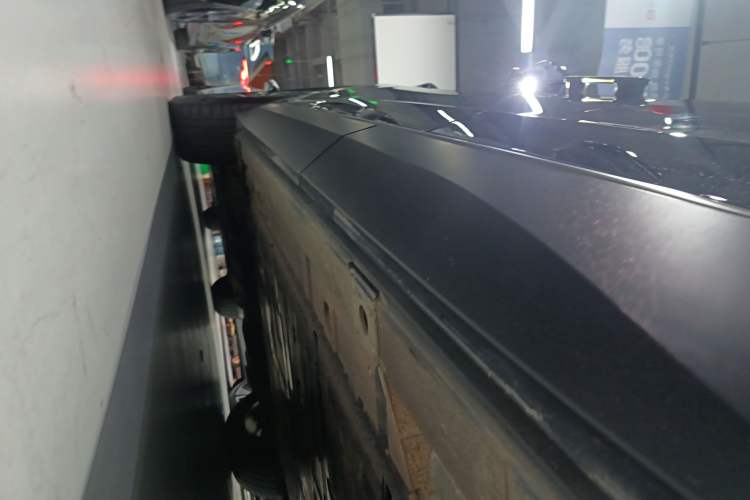 Used Nio EC7 2023 75 kWh Left Side Sill