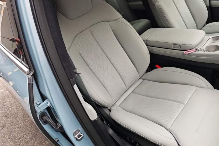 Used Nio EC7 2023 75 kWh Right Front Seat
