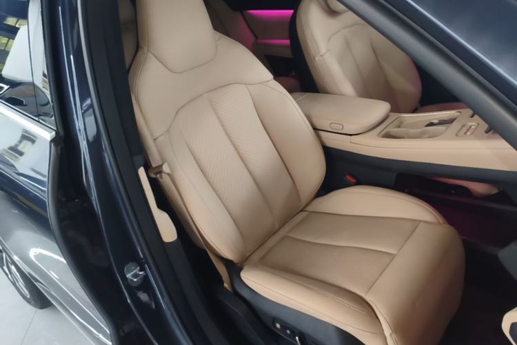 Used Nio EC7 2023 75 kWh Right Front Seat