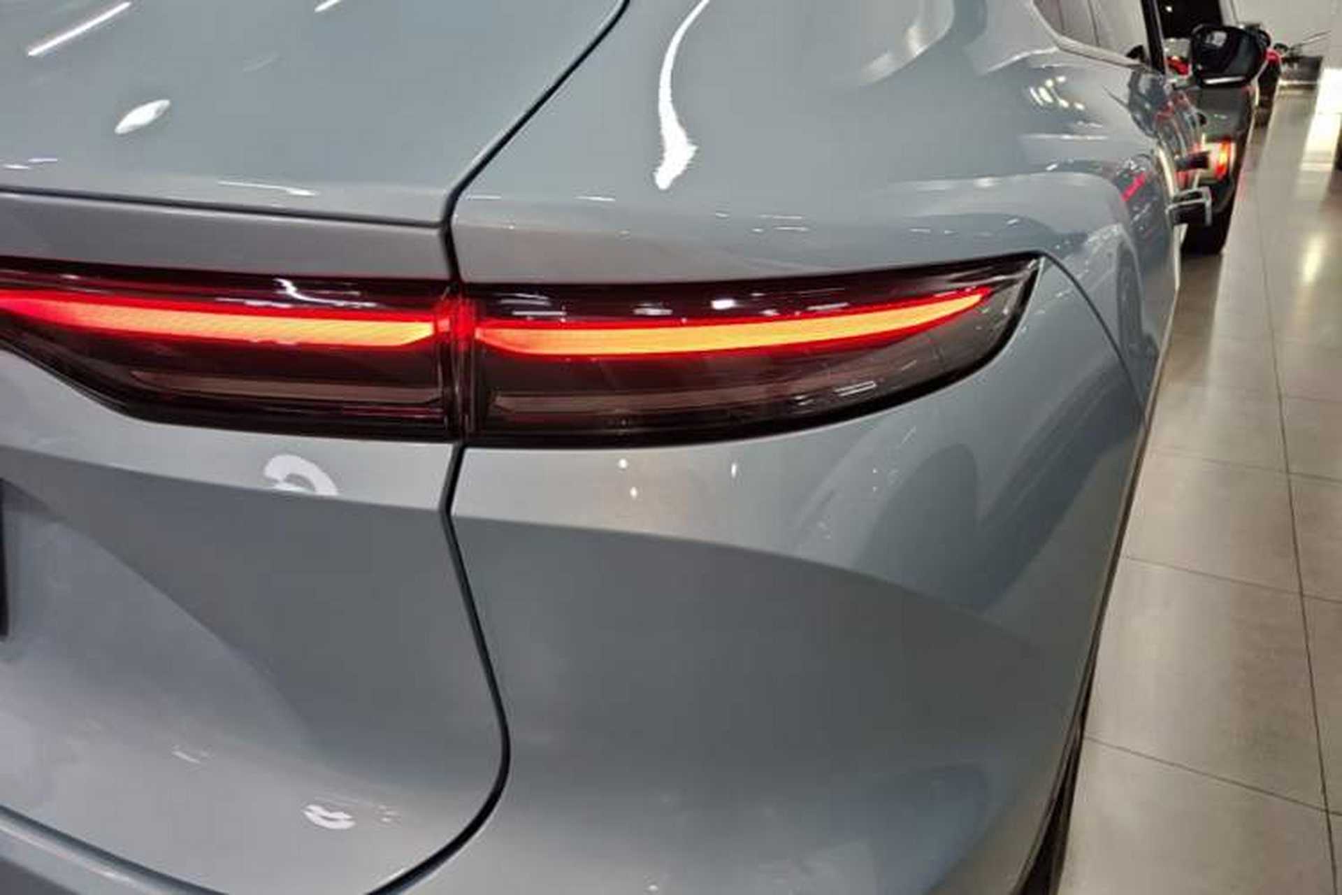 Used Nio EC7 2023 75 kWh Right Rear Taillight