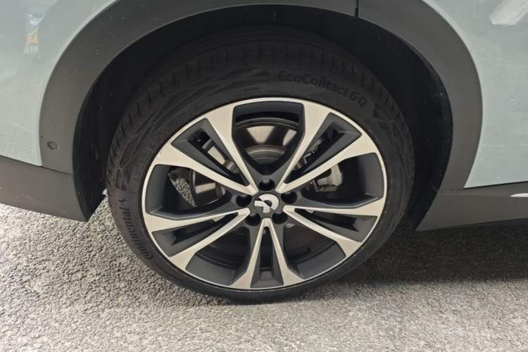 Used Nio EC7 2023 75 kWh Right Rear Wheel Hub