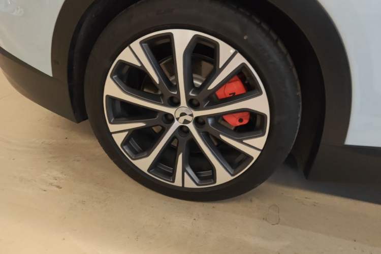 Used Nio EC7 2023 75 kWh Right Rear Wheel Hub