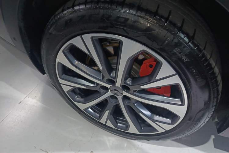 Used Nio EC7 2023 75 kWh Right Rear Wheel Hub