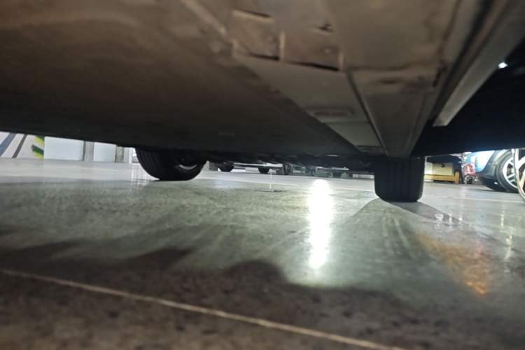 Used Nio EC7 2023 75 kWh Right Side Sill