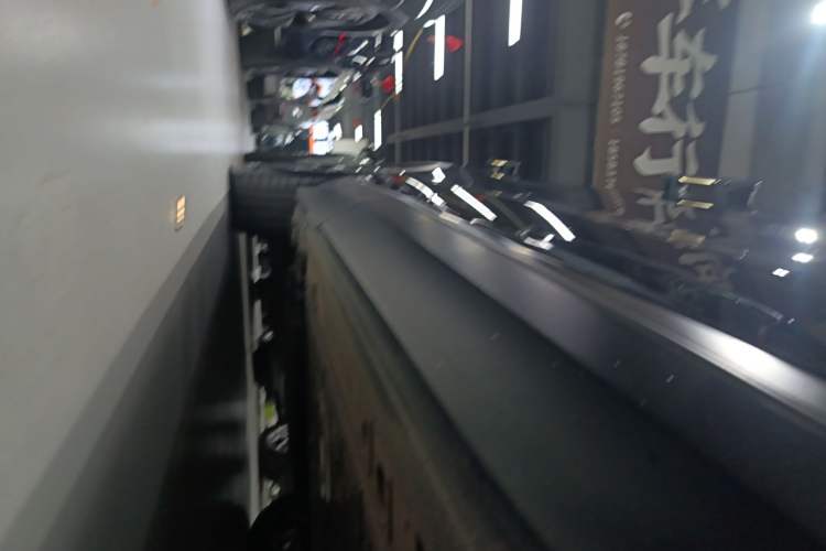 Used Nio EC7 2023 75 kWh Right Side Sill