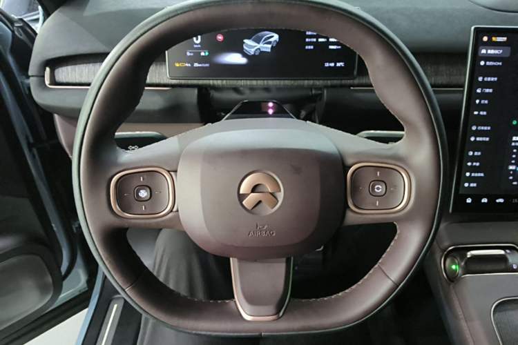 Used Nio EC7 2023 75 kWh Steering Wheel