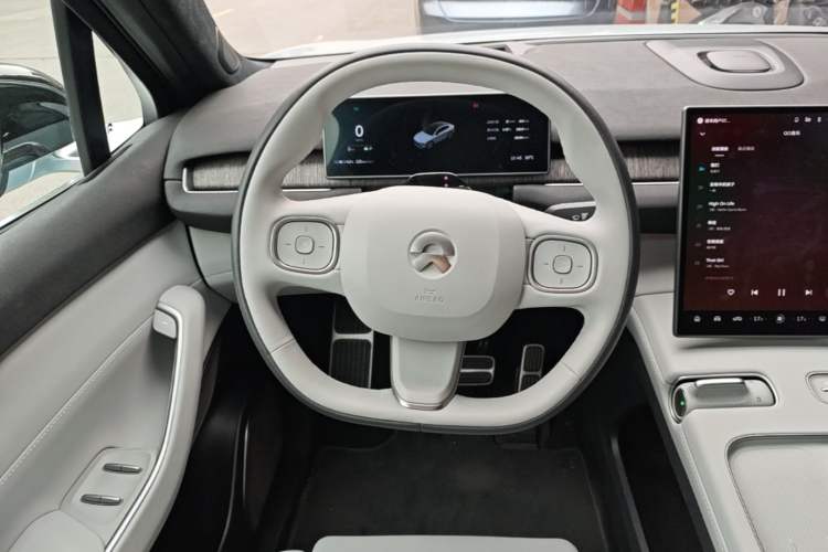 Used Nio EC7 2023 75 kWh Steering Wheel