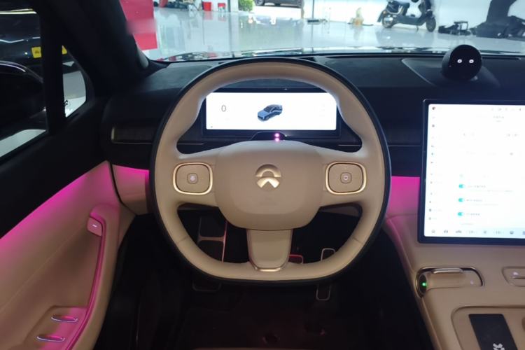 Used Nio EC7 2023 75 kWh Steering Wheel