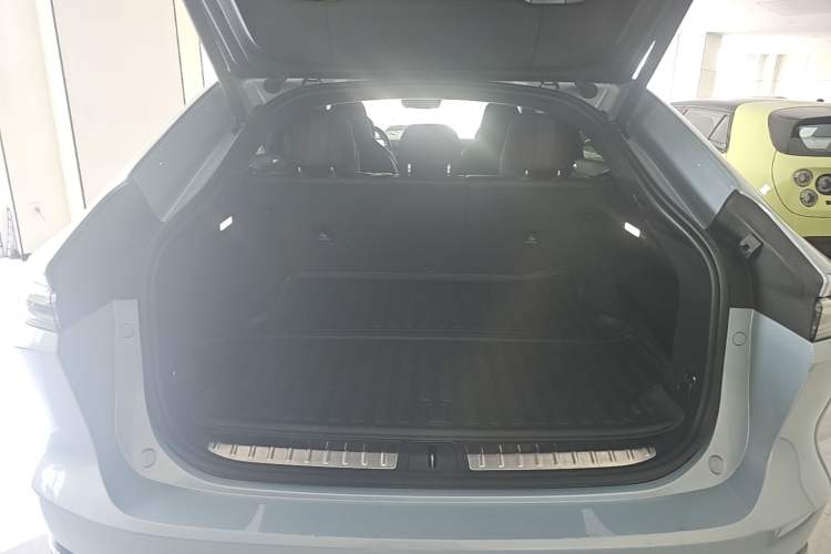 Used Nio EC7 2023 75 kWh Trunk