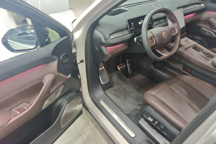 Used Nio EC7 2023 75 kWh Driver Seat