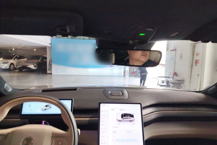 Used Nio EC7 2023 75 kWh Headliner