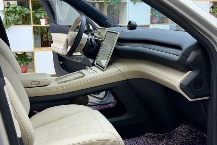 Used Nio EC7 2023 75 kWh Interior 3