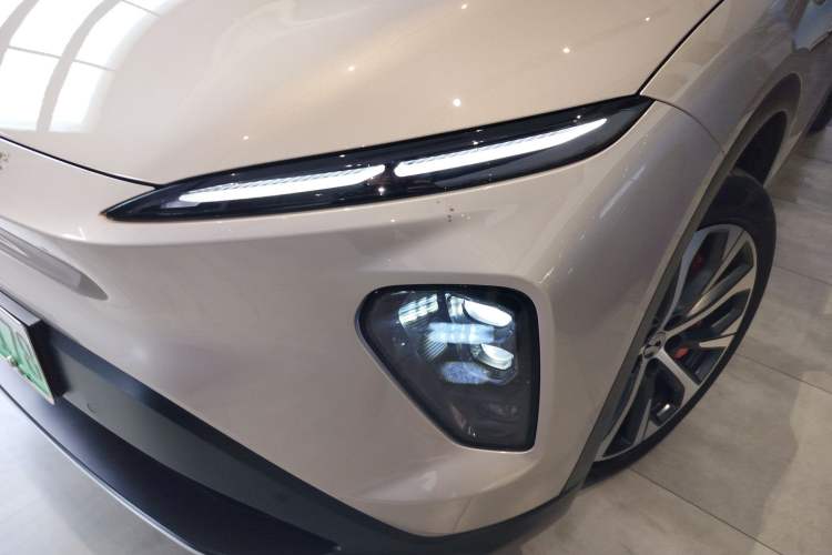 Used Nio EC7 2023 75 kWh Left Front Headlight