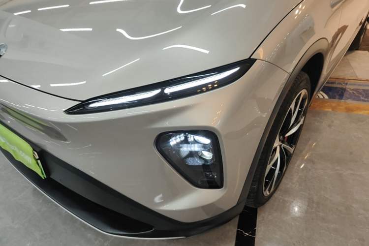Used Nio EC7 2023 75 kWh Left Front Headlight