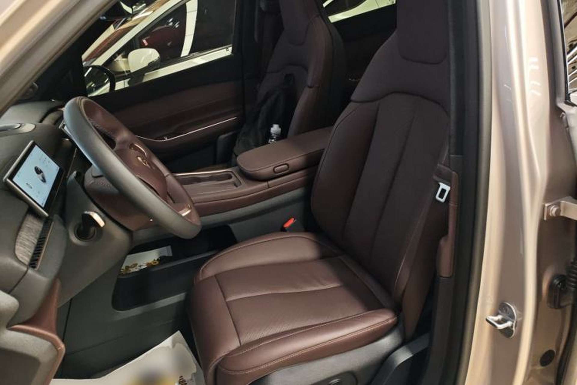 Used Nio EC7 2023 75 kWh Left Front Seat