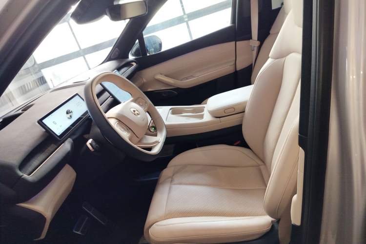 Used Nio EC7 2023 75 kWh Left Front Seat