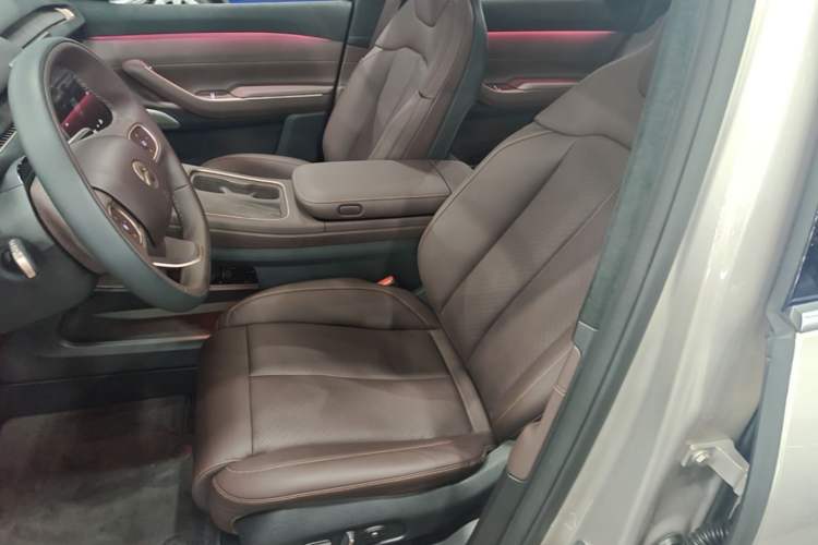 Used Nio EC7 2023 75 kWh Left Front Seat
