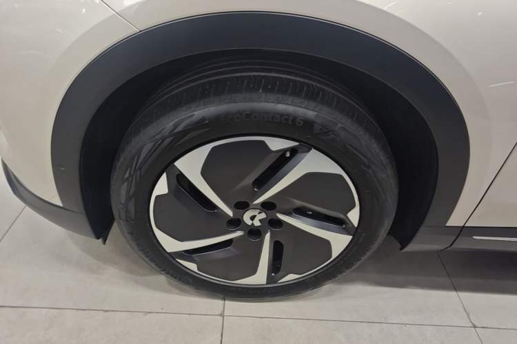Used Nio EC7 2023 75 kWh Left Front Wheel Hub