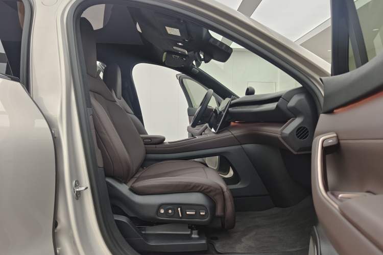 Used Nio EC7 2023 75 kWh Right Front Seat