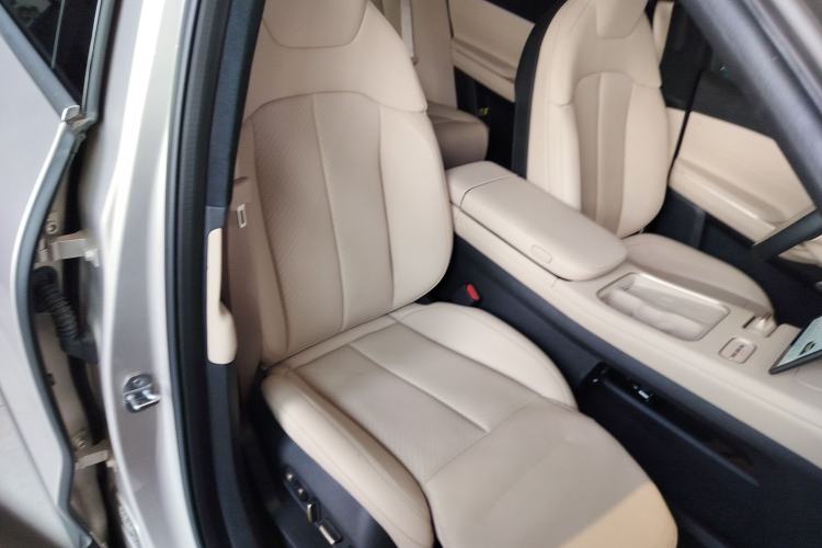 Used Nio EC7 2023 75 kWh Right Front Seat