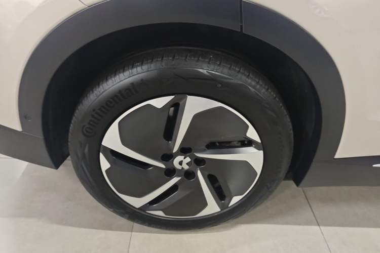 Used Nio EC7 2023 75 kWh Right Rear Wheel Hub