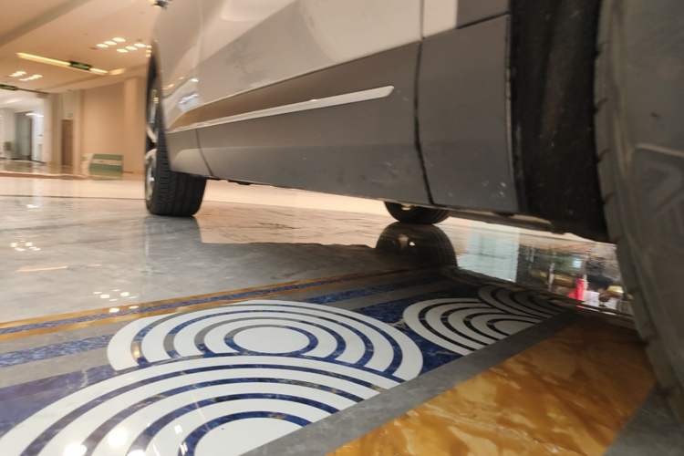 Used Nio EC7 2023 75 kWh Right Side Sill