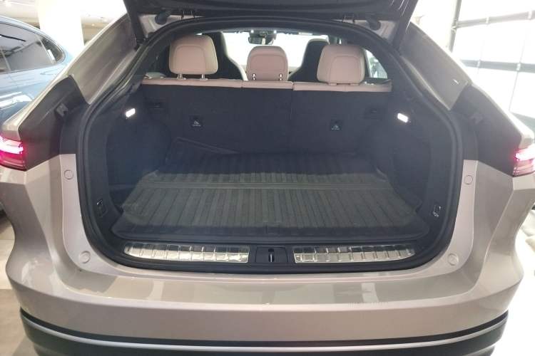 Used Nio EC7 2023 75 kWh Trunk