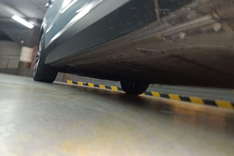 Used Nio EC7 2023 75 kWh Chassis Front Right