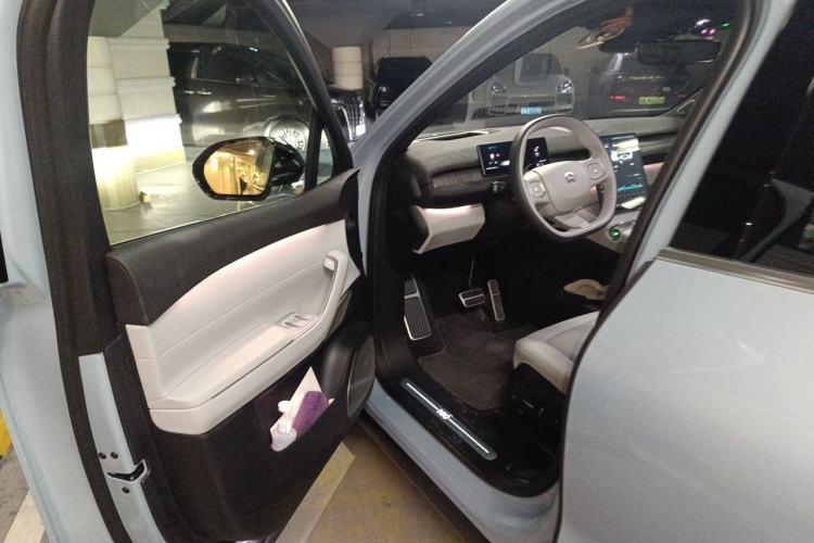 Used Nio EC7 2023 75 kWh Driver Seat