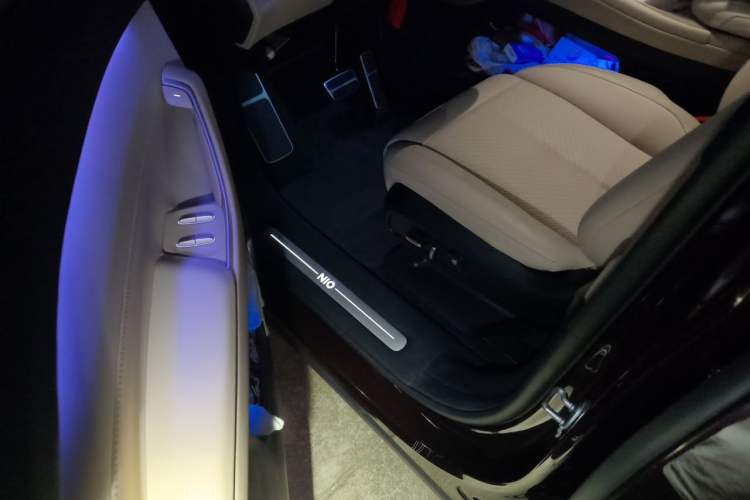Used Nio EC7 2023 75 kWh Driver Seat