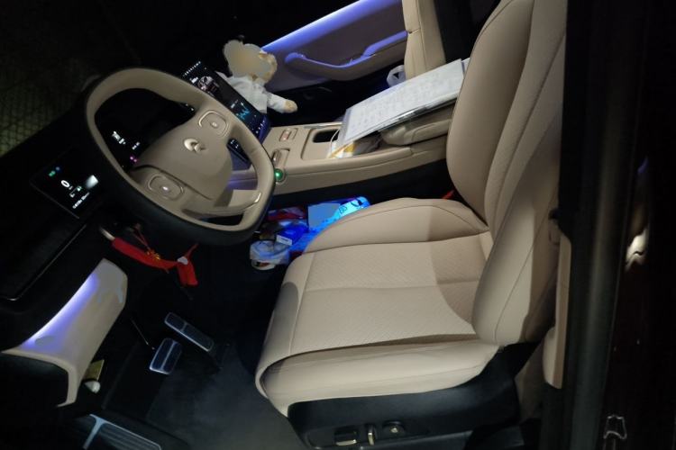 Used Nio EC7 2023 75 kWh Left Front Seat