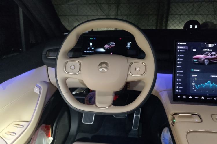 Used Nio EC7 2023 75 kWh Steering Wheel