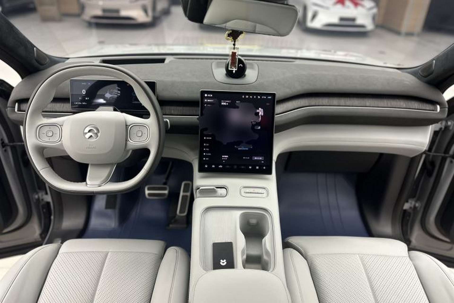 Used Nio EC7 2023 75 kWh Center Console