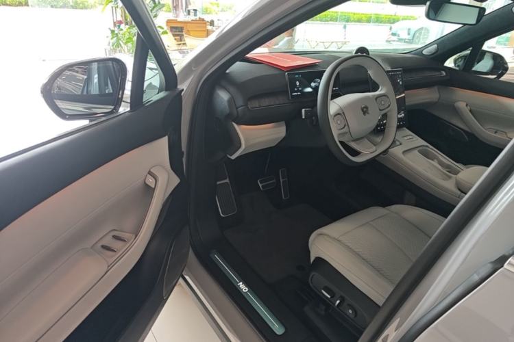 Used Nio EC7 2023 75 kWh Driver Seat