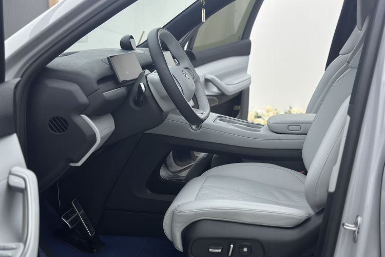 Used Nio EC7 2023 75 kWh Driver Seat
