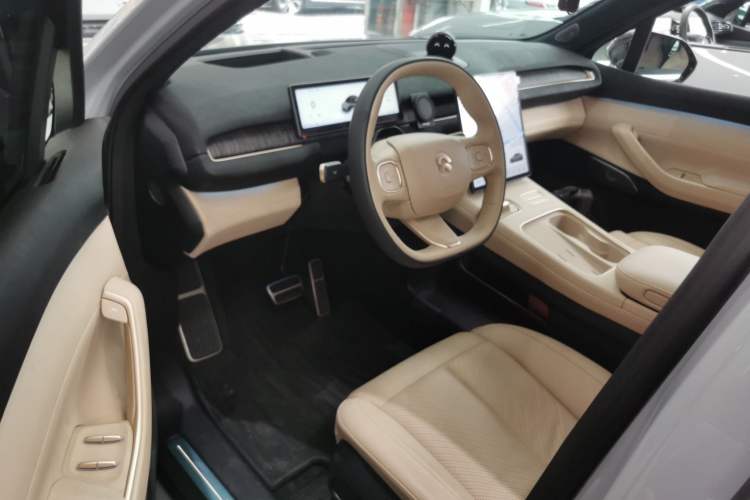 Used Nio EC7 2023 75 kWh Driver Seat