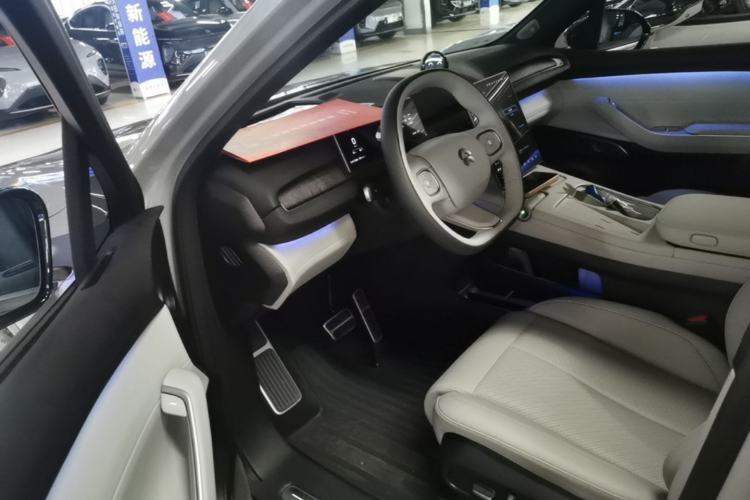 Used Nio EC7 2023 75 kWh Driver Seat