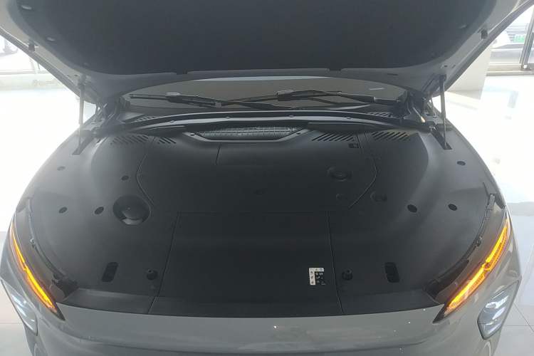 Used Nio EC7 2023 75 kWh Engine Bay