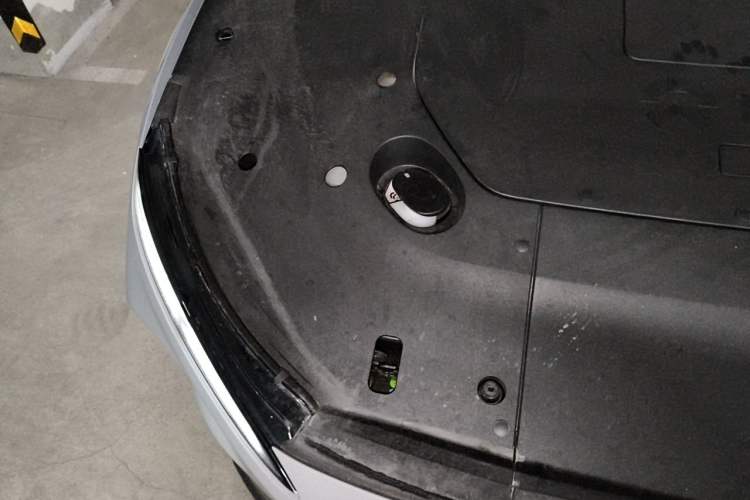 Used Nio EC7 2023 75 kWh Engine Bay Right