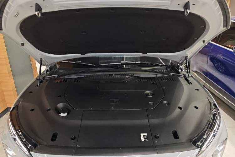 Used Nio EC7 2023 75 kWh Engine Bay