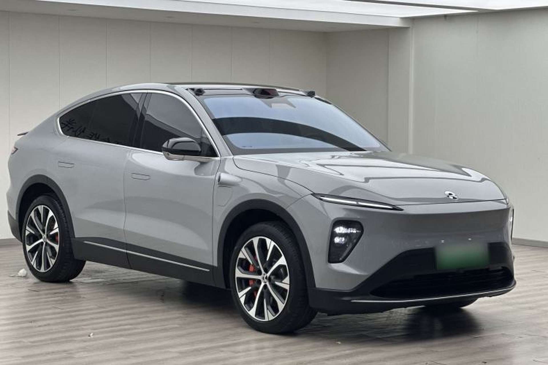 Used Nio EC7 2023 75 kWh Front Right 45 Deg